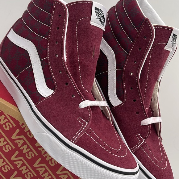 Vans Men’s Sk8-Hỉ
Monogram Port Royale
VN0005U94QU
Sneakers - Picture 7 of 16